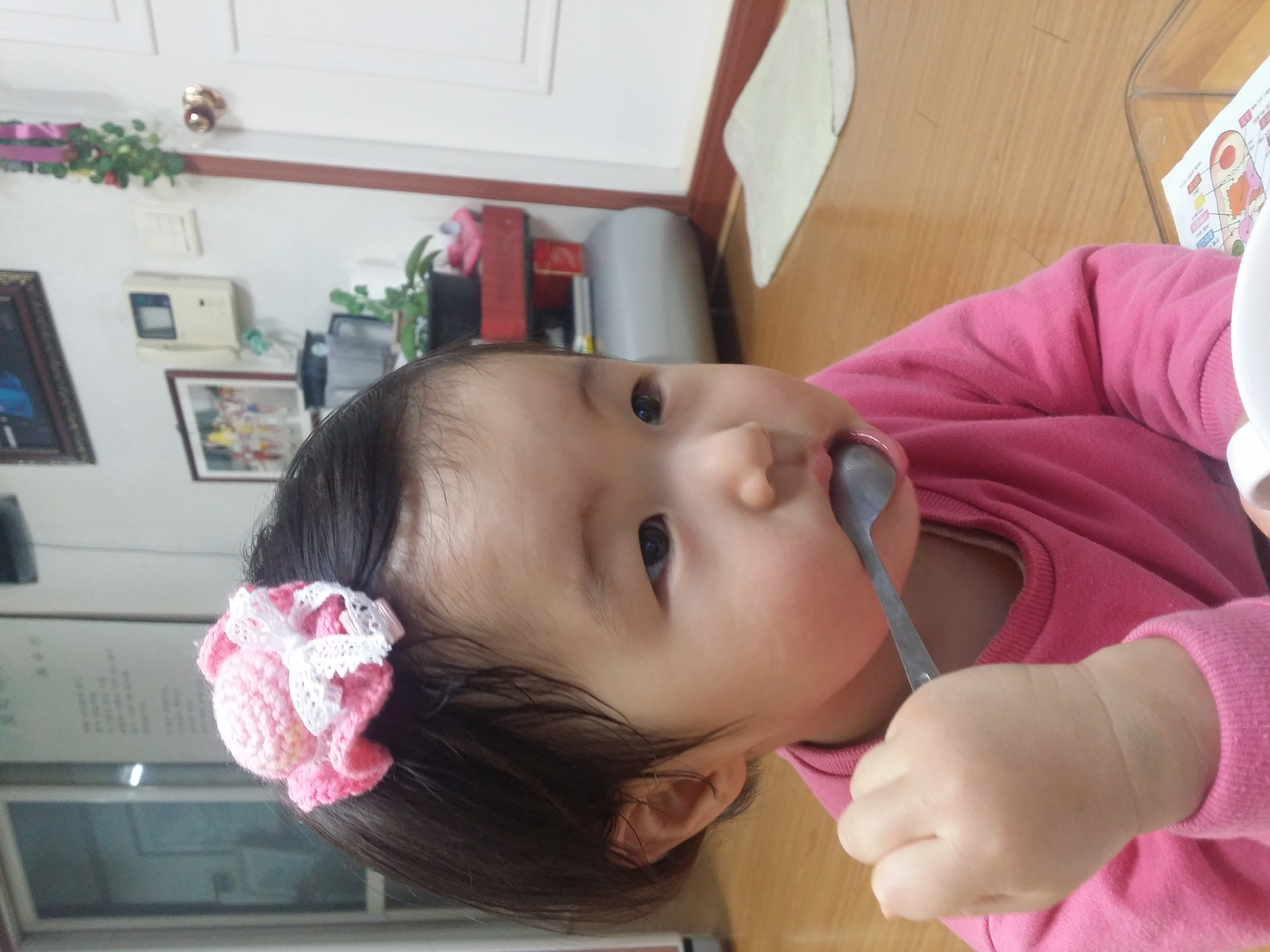 윤서 맘마 잘 먹네