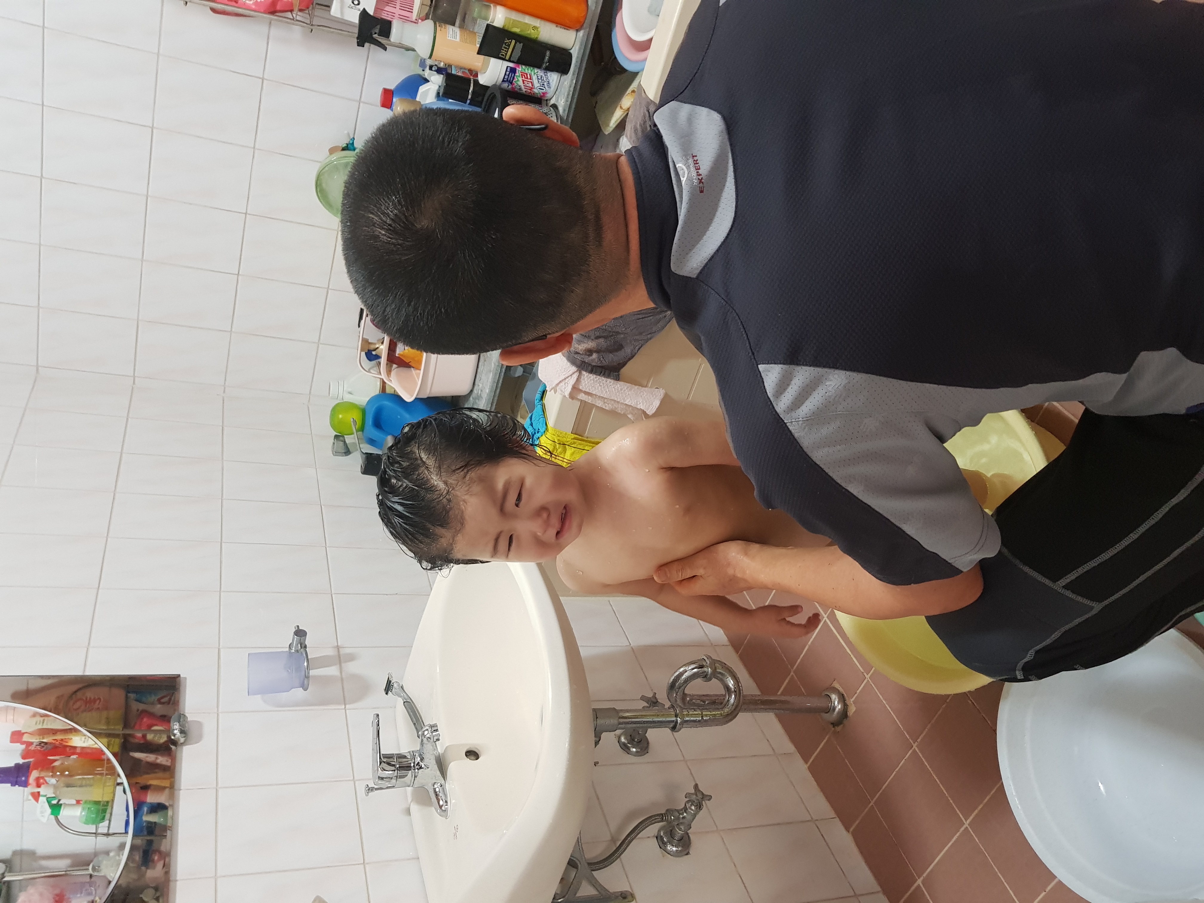 윤서 챙피하지 않아?